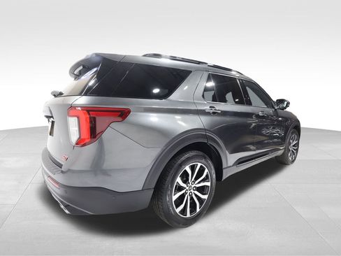 Used 2020 Ford Explorer ST image 3