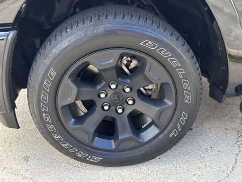 Used 2025 RAM 1500 Big Horn AWD/4WD image 4
