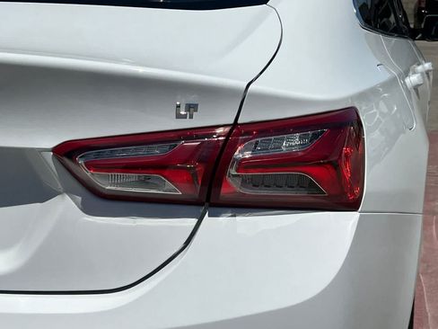 Used 2022 Chevrolet Malibu LT FWD image 13
