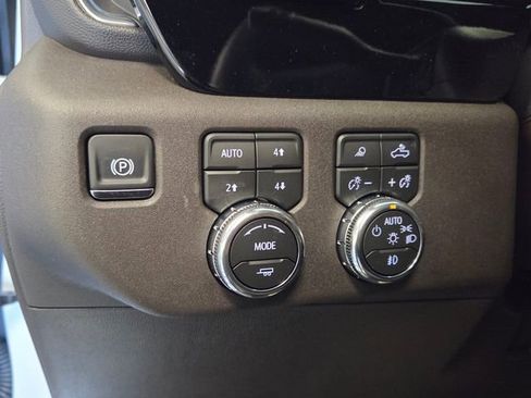 New 2026 GMC Sierra 3500 SLT w/ SLT Premium Package image 29