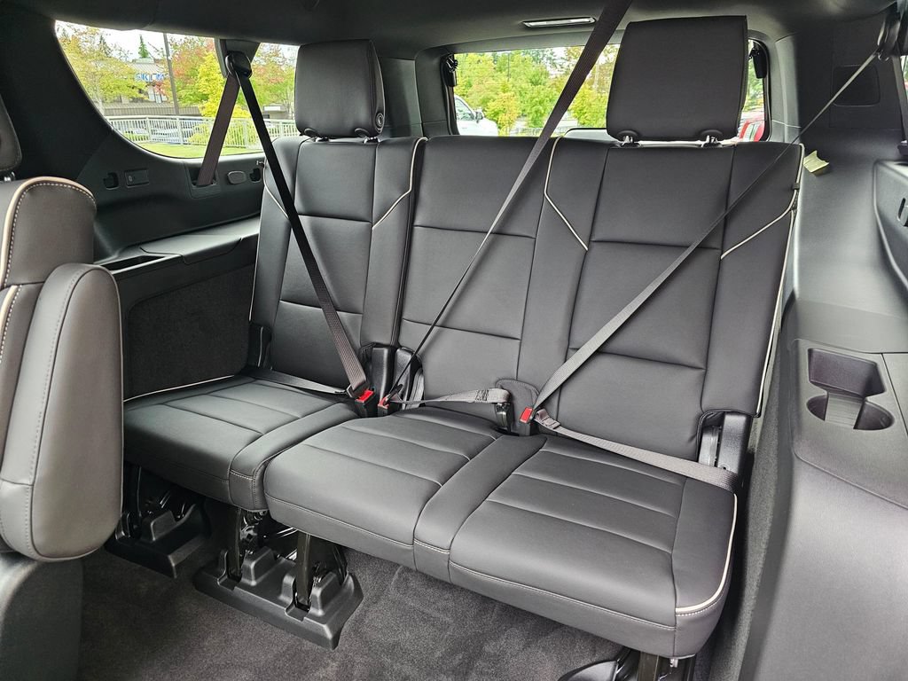 New 2026 Cadillac Escalade ESV Sport w/ Touring Package AWD/4WD image 18