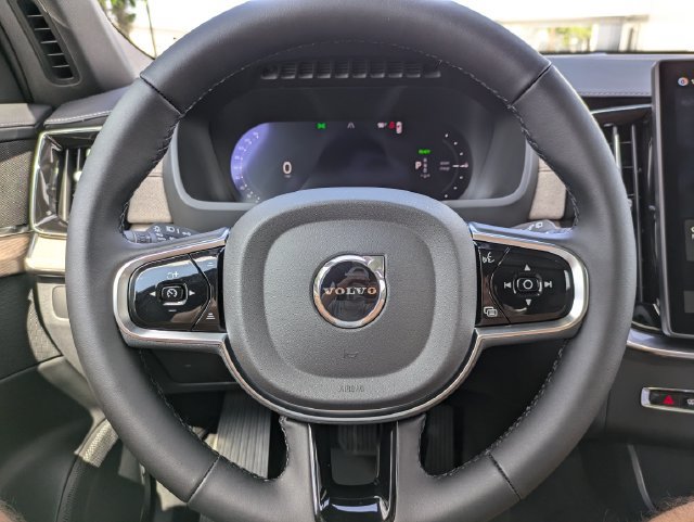 New 2026 Volvo XC90 T8 Plus w/ Protection Package Premier AWD/4WD image 29