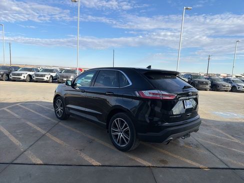 Used 2022 Ford Edge Titanium w/ Equipment Group 301A image 5