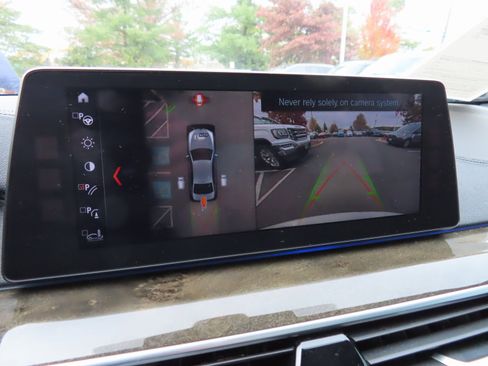 Used 2017 BMW 530i xDrive image 23