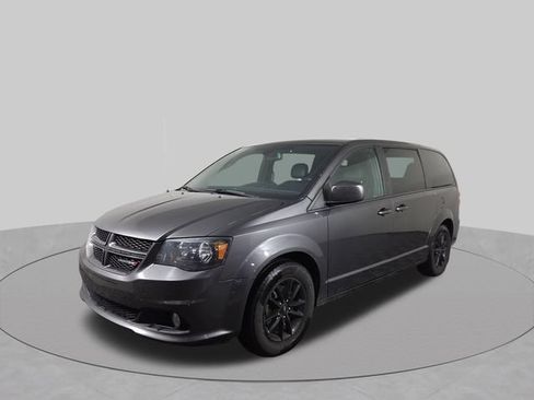 Used 2020 Dodge Grand Caravan GT FWD image 2
