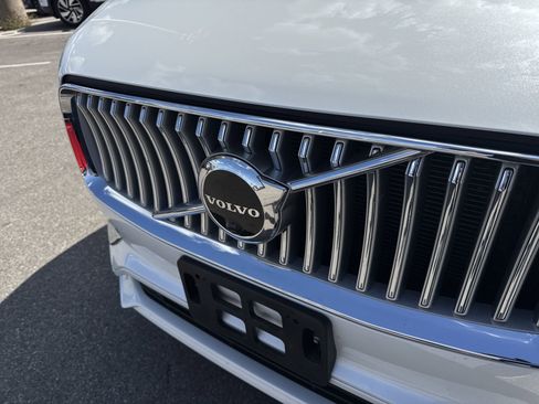 Used 2023 Volvo XC90 T8 Ultimate image 31