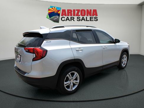Used 2020 GMC Terrain SLE w/ Driver Convenience Package image 5