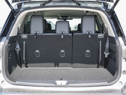 New 2026 Nissan Pathfinder SL AWD/4WD image 12