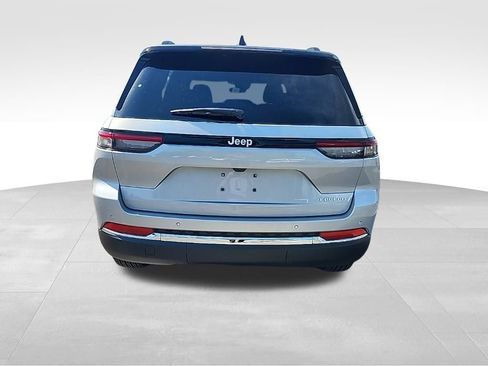 New 2025 Jeep Grand Cherokee Laredo X image 9