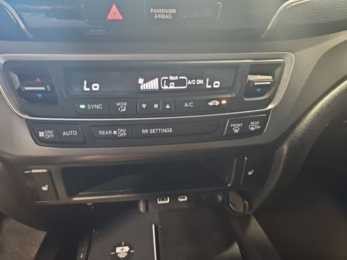 Used 2024 Honda Passport EX-L image 21