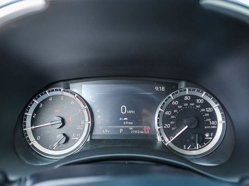 Certified 2025 Toyota Highlander XLE FWD image 15