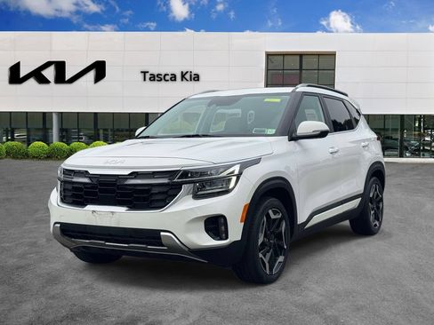 Used 2024 Kia Seltos SX w/ SX Sunroof Package AWD/4WD image 3