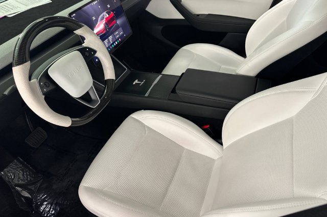 Used 2026 Tesla Model Y 2WD image 11