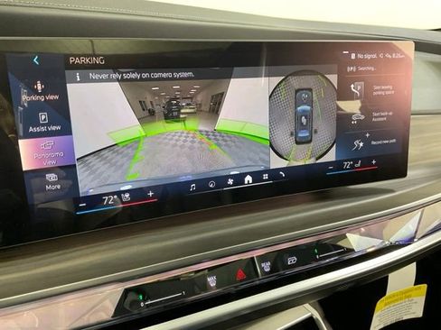 Certified 2024 BMW i7 xDrive60 AWD/4WD image 17