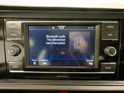 Used 2021 Volkswagen Jetta SE image 29