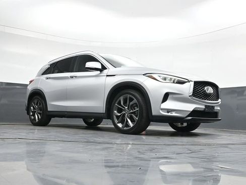 Used 2019 INFINITI QX50 Essential w/ Sensory Package AWD/4WD image 31