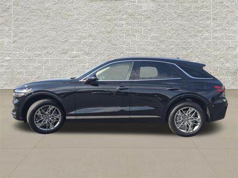 Used 2025 Genesis GV70 2.5T AWD/4WD image 4