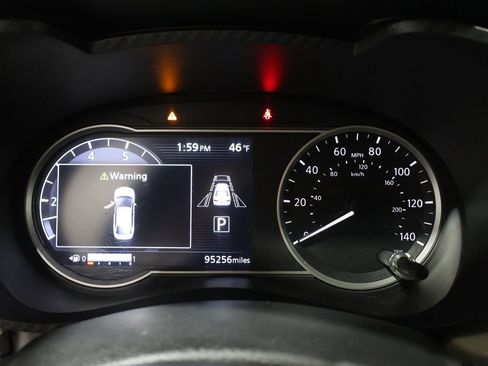 Used 2021 Nissan Versa SV image 25