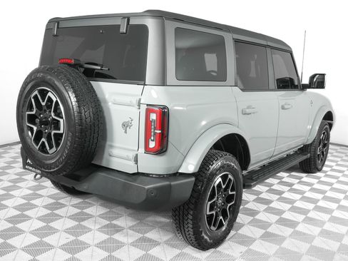 Used 2024 Ford Bronco Outer Banks AWD/4WD image 5