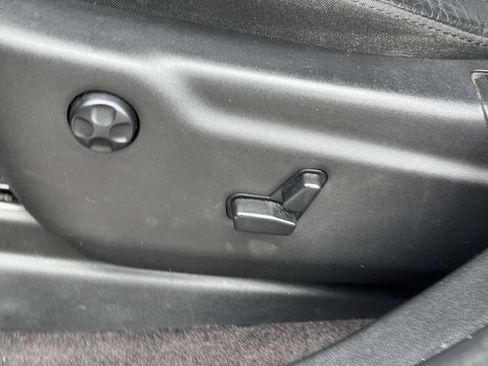 Used 2019 Jeep Grand Cherokee Altitude AWD/4WD image 24