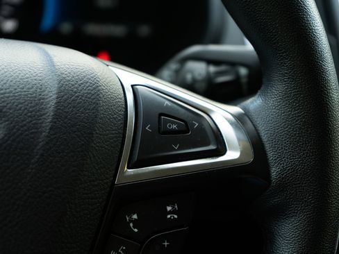 Used 2024 Ford Edge Titanium image 22