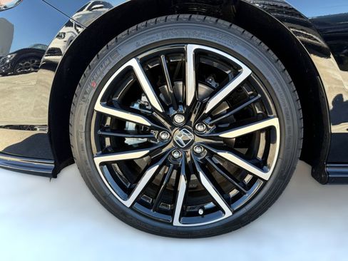 Used 2025 Honda Accord Touring image 10