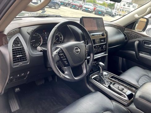 Used 2023 Nissan Armada Platinum w/ Captain's Chairs Package AWD/4WD image 8