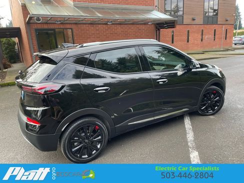 Used 2023 Chevrolet Bolt EUV Premier w/ Sun & Sound Package image 11