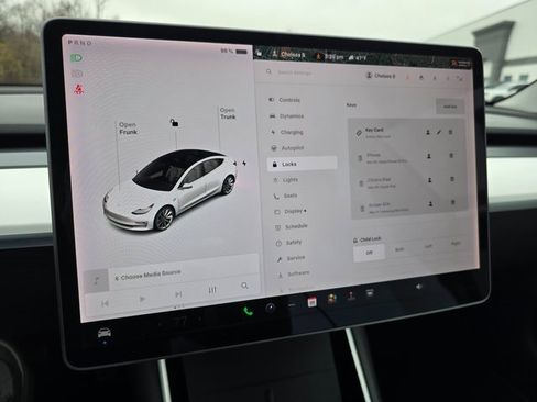 Used 2020 Tesla Model 3 Standard Range Plus image 46