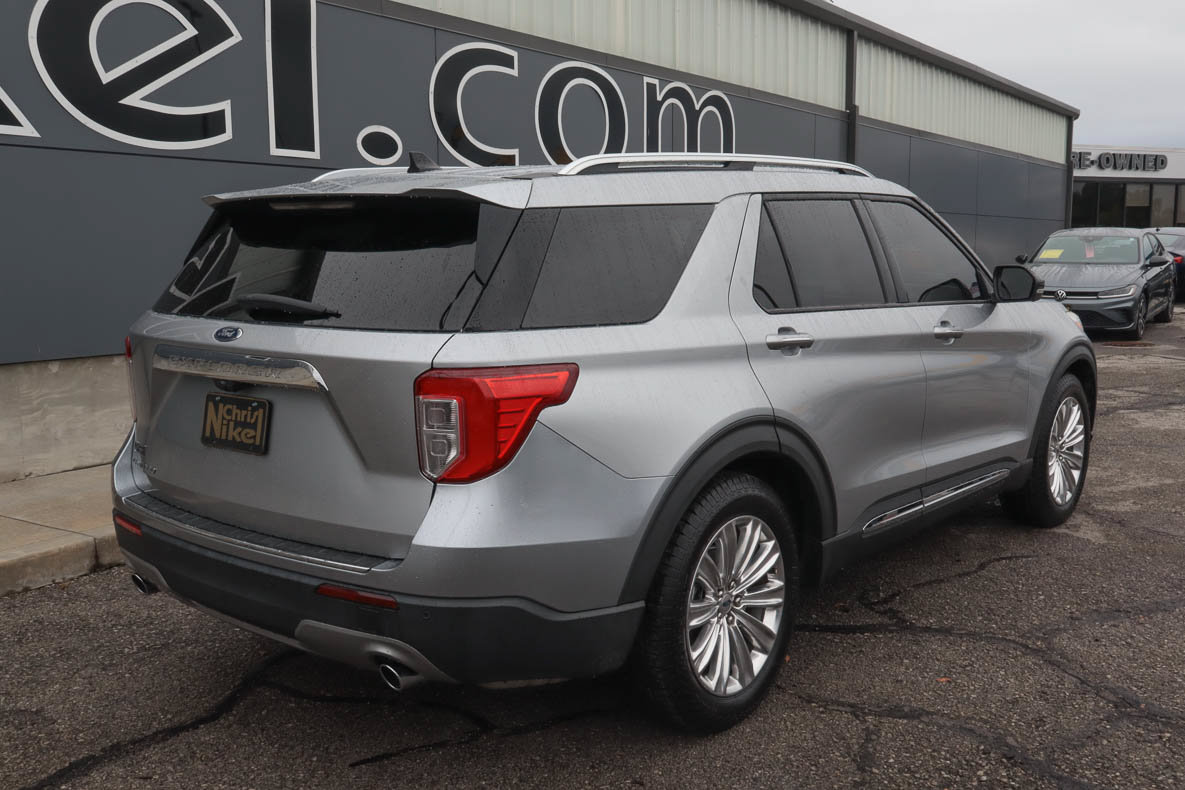 Used 2022 Ford Explorer Limited w/ Equipment Group 301A RWD image 6