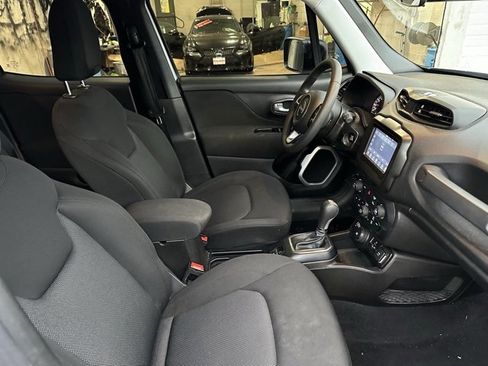 Used 2021 Jeep Renegade Sport image 22
