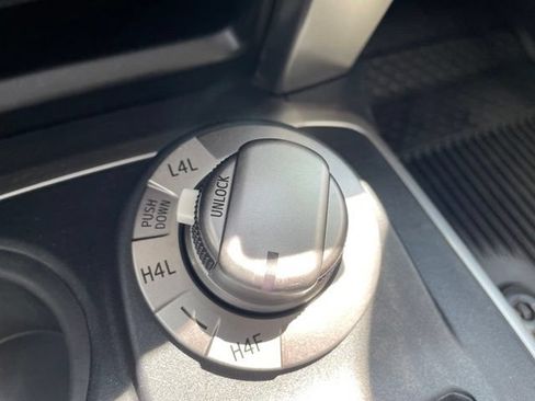Used 2019 Toyota 4Runner Limited AWD/4WD image 6
