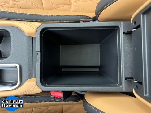 Used 2025 Nissan Sentra SV w/ SV Premium Package image 28