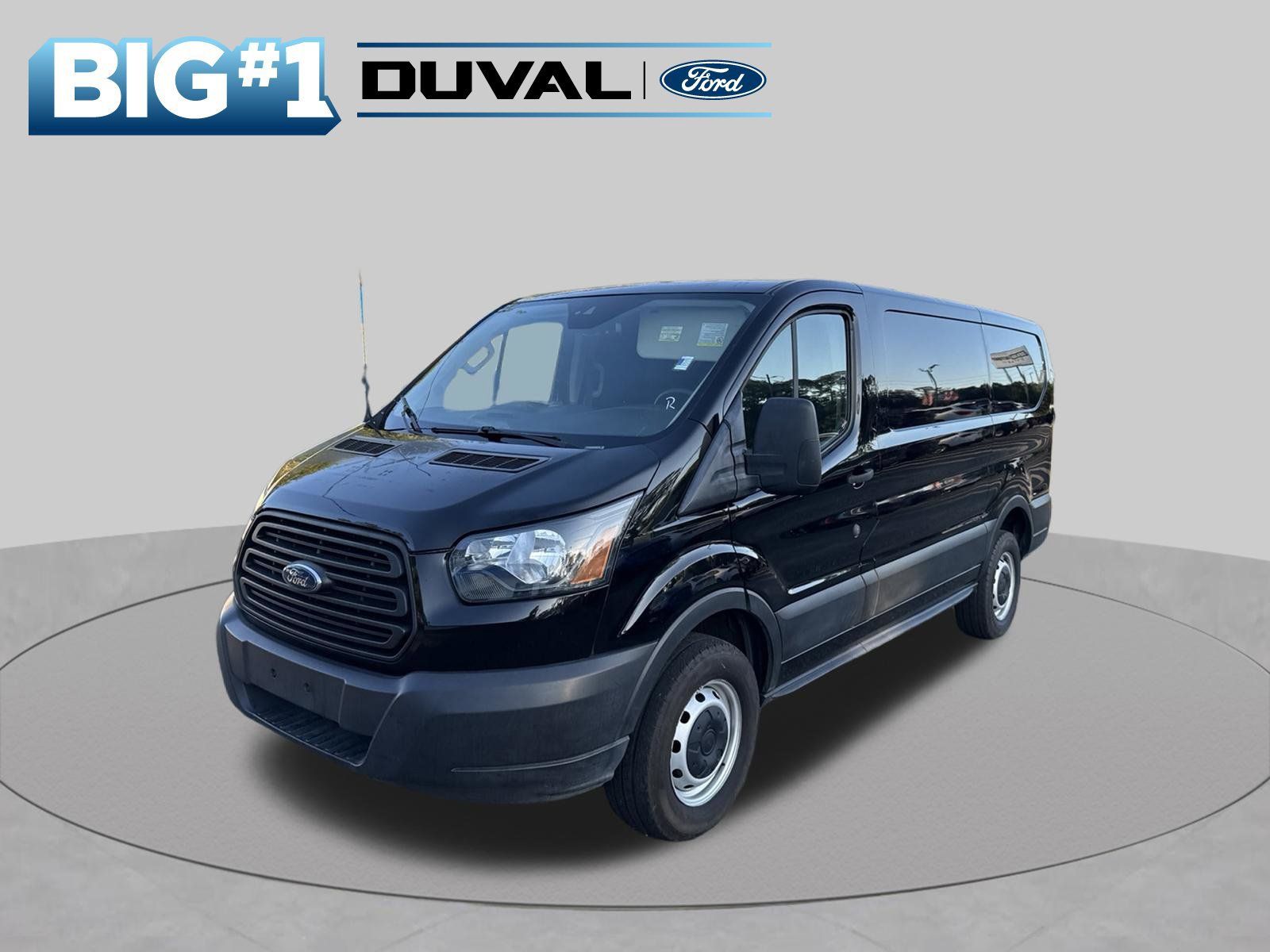 Used 2019 Ford Transit 250 130 Low Roof RWD image 3