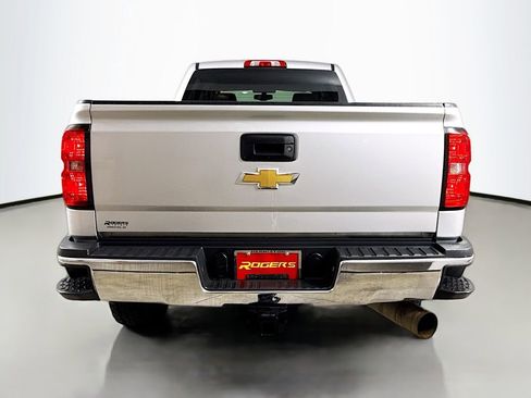 Used 2018 Chevrolet Silverado 2500 LT w/ LT Convenience Package image 6