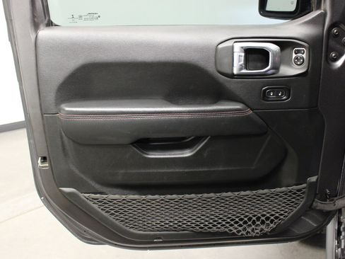 Used 2022 Jeep Gladiator Rubicon w/ Trailer Tow Package image 18