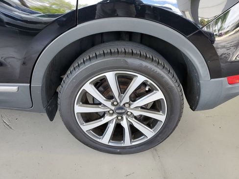 Used 2019 Lincoln MKC Reserve w/ MKC Technology Package FWD image 10