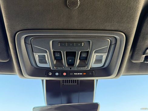 Used 2025 GMC Sierra 1500 Denali Ultimate AWD/4WD image 32