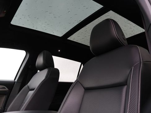 Certified 2022 Volkswagen Atlas Cross Sport SEL R-Line image 49