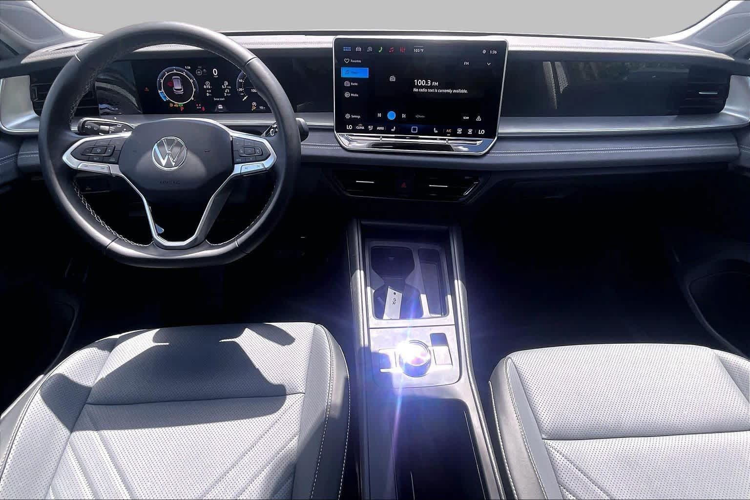 Used 2026 Volkswagen Tiguan SE FWD image 15