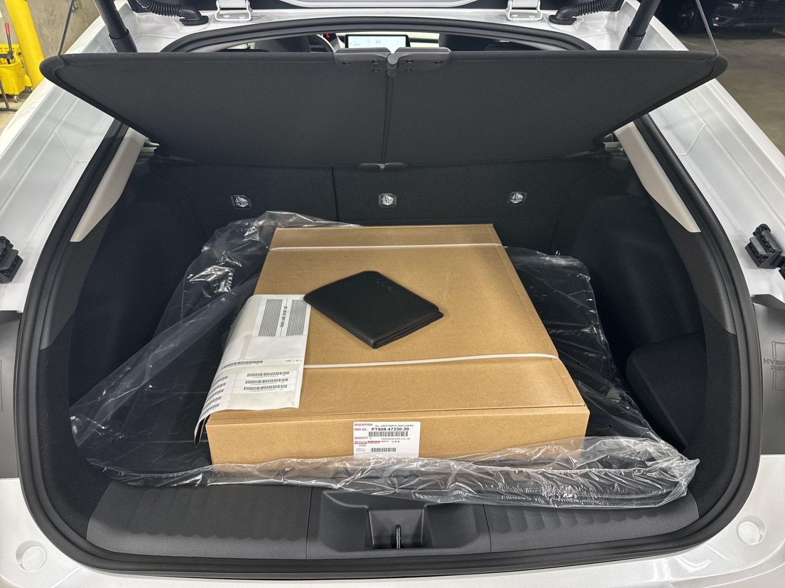 New 2027 Toyota Prius Limited w/ Limited Premium Package AWD/4WD image 34