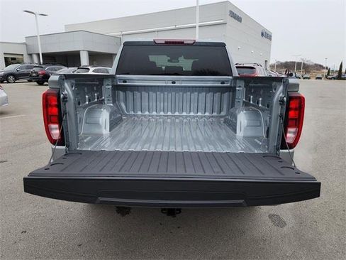 New 2026 GMC Sierra 1500 Elevation image 6