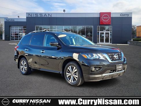 Used 2020 Nissan Pathfinder S image 1