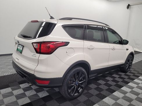 Used 2019 Ford Escape SE FWD image 9