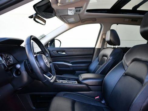 Used 2023 Nissan Pathfinder SL w/ SL Premium Package image 22