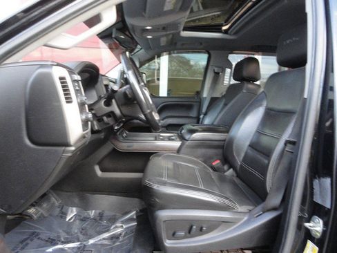 Used 2019 GMC Sierra 3500 Denali w/ Duramax Plus Package image 12