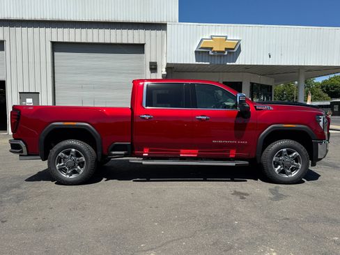New 2026 GMC Sierra 2500 SLT w/ SLT Premium Package AWD/4WD image 2