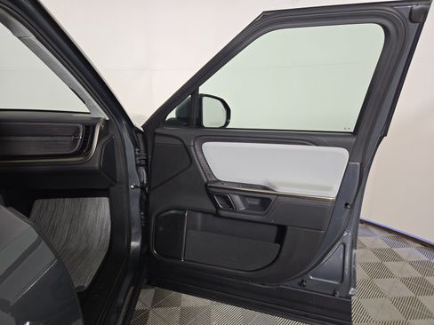 Used 2024 Rivian R1S Adventure AWD/4WD image 18