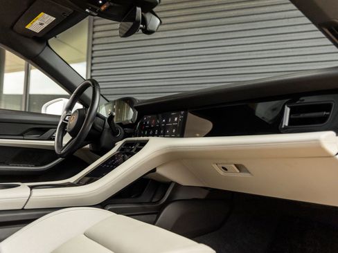 Certified 2021 Porsche Taycan RWD image 44