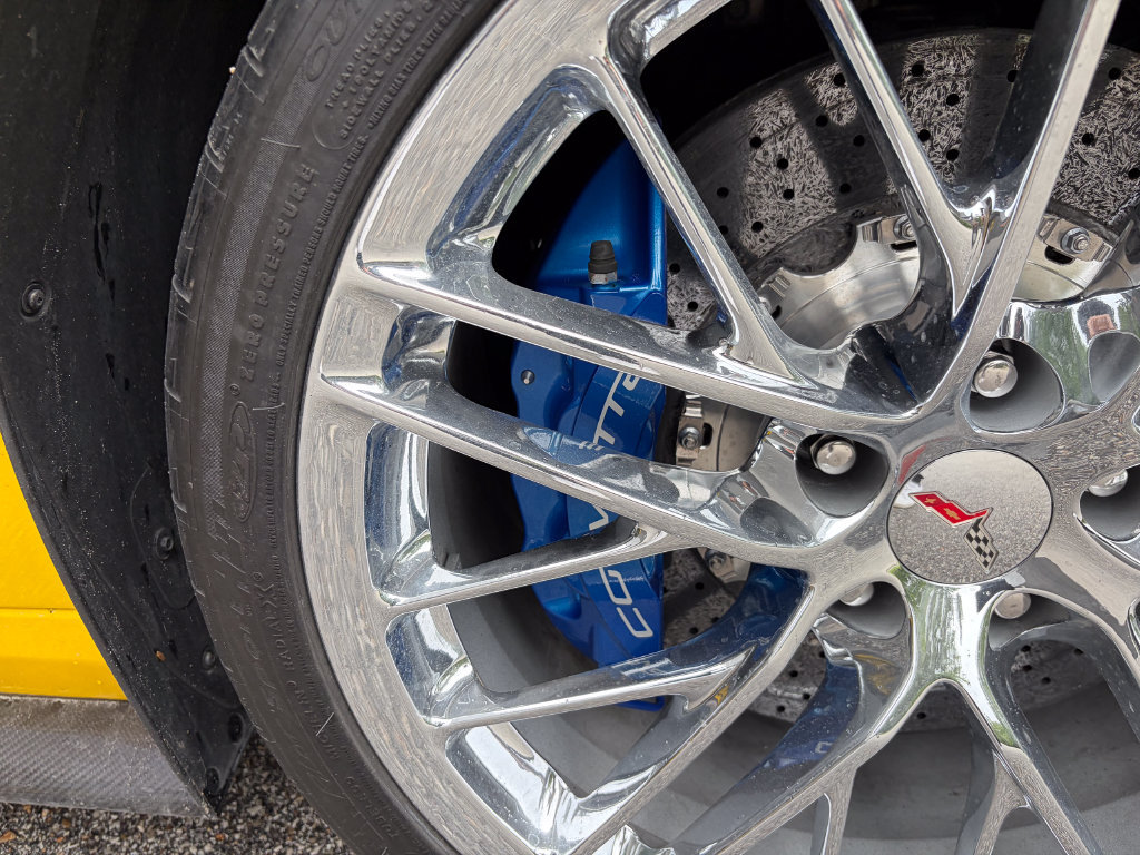 Used 2010 Chevrolet Corvette ZR1 w/ Preferred Equipment Group RWD image 52